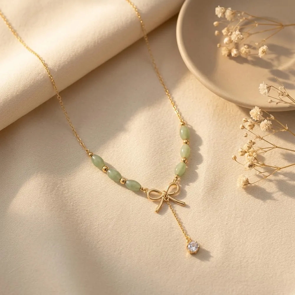 Collier Nœud & Perles Vertes — vue 2