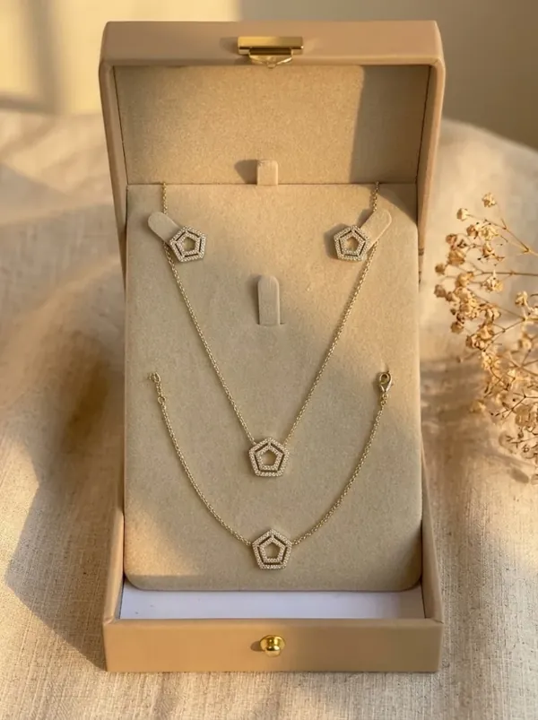 Parure Pentagone Pavé — Collier, Bracelet & Puces