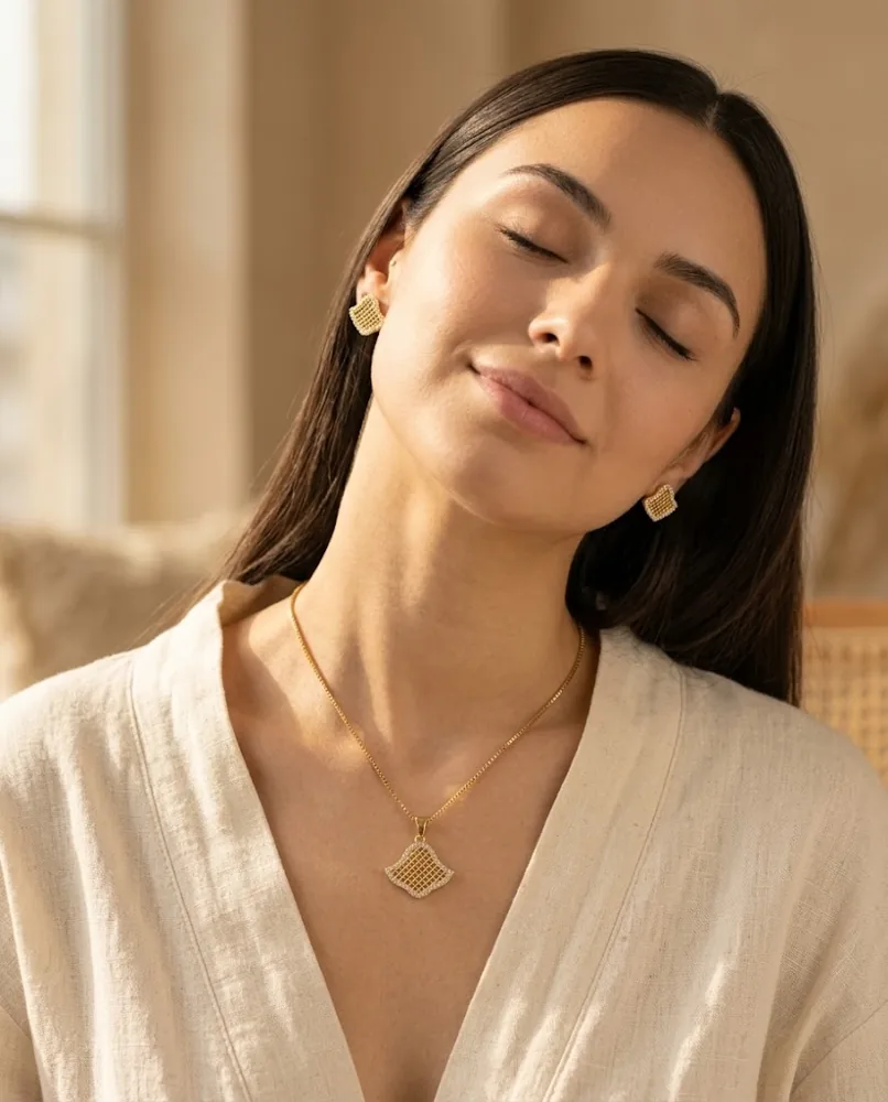 Parure Résille Dorée — Collier, Bracelet & Puces — vue 2