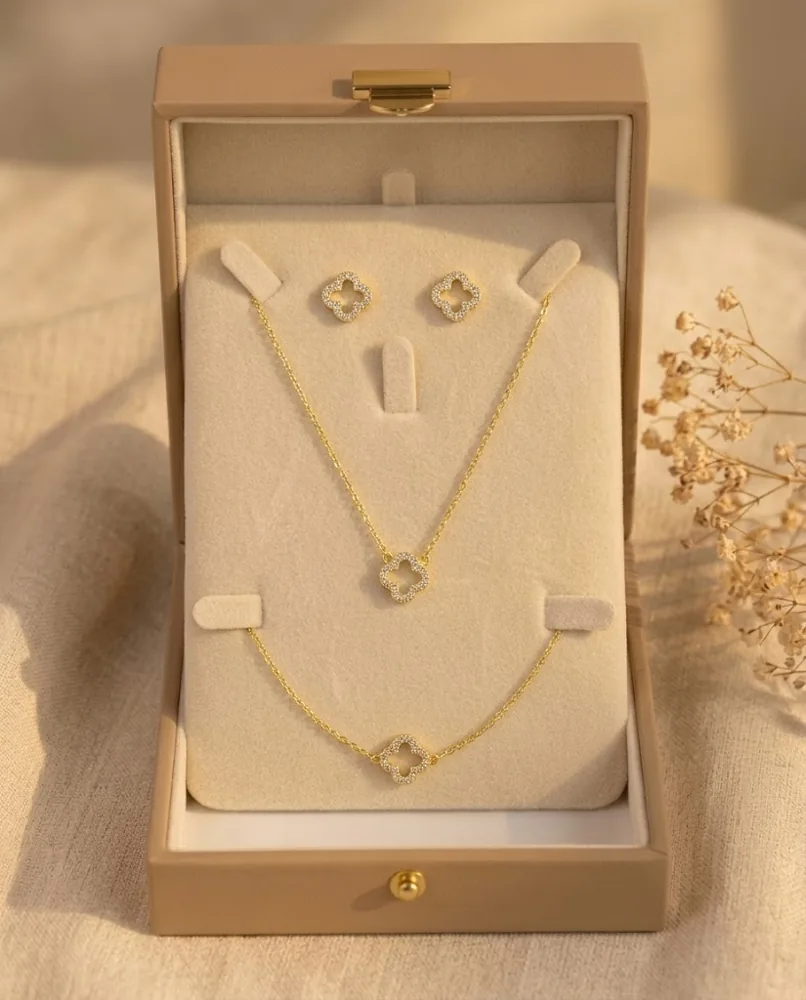 Parure Trèfle Pavé — Collier, Bracelet & Puces